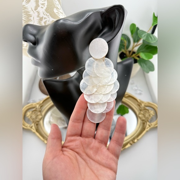 Statement Shell Disc Dangle Earrings – Lightweight & Elegant - Picture 7 of 7